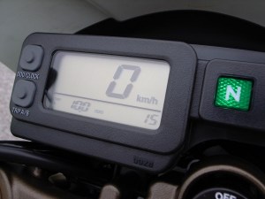 �f�B�W�^�����[�^