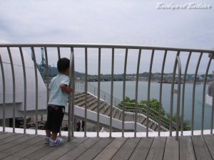 セントーサを望む