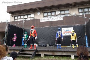 �K�x�ȂЂȂт������f�G��