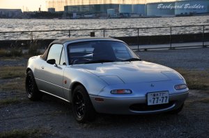 �o�b�e���[�͂��Ԃ�4��