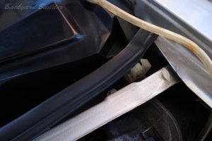 �؂ꂽ�E�F�U�[�X�g���b�v