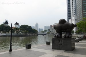 ���L���L�̔��H