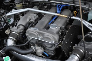 �G���W�����[��