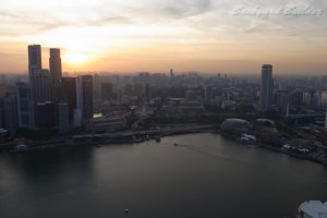 �}���[�i�x�C�T���Y