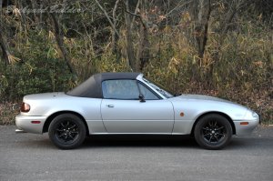 EUNOS ROADSTER