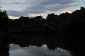 �~�����r