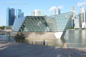 ���q in Singapore