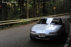 27�N�ڂɓ˓��I