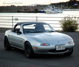 EUNOS ROADSTER