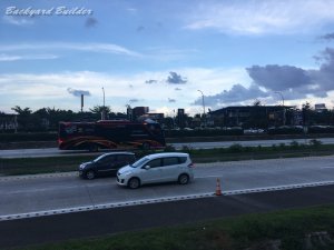 �C���h�l�V�A�̍������H