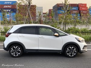 �t�B�b�g�N���X�^�[